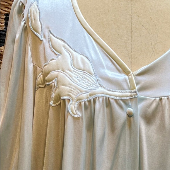 VINTAGE silky nightgown house robe embroidered floral button front‎ midi 80s - Picture 5 of 12
